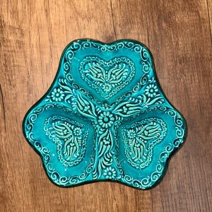 EL YAPIMI ÇİNİ SERAMİK KABARTMA DESENLİ KALP MODEL TURKUAZ / YEŞİL ÇEREZLİK - KAHVALTILIK