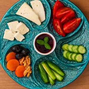 EL YAPIMI ÇİNİ SERAMİK KABARTMA DESENLİ RÜZGARGÜLÜ MODELİ TURKUAZ / YEŞİL KAHVALTILIK - ÇEREZLİK