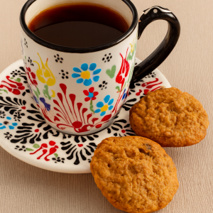 EL YAPIMI ÇİNİ SERAMİK KABARTMA DESENLİ 2' Lİ ÇAY FİNCANI SETİ